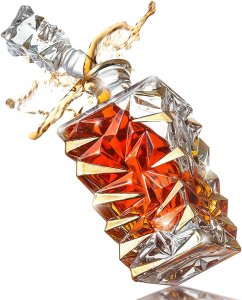 Amerigo luxury Golden Whiskey Decanter Set | Great Gifts for Men | Gift for Fathers | Gifts for Christmas  | Bar add-ons | Crystal alcohol Liquor Decanter for Whisky, Scotch or Bourbon